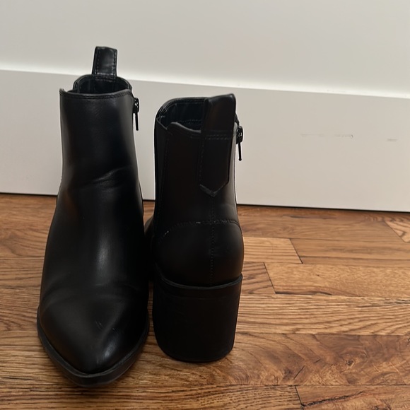 She&in black size 6 pointy toe boots - Picture 3 of 6